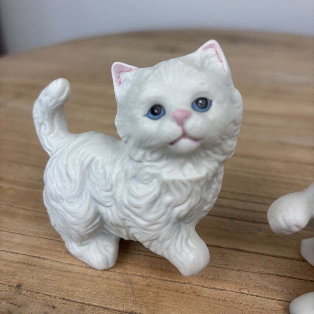 Vintage Homco White Kitten Cat Figurines Pair Porcelain Blue Eyes Granny Cottage - Picture 3 of 15